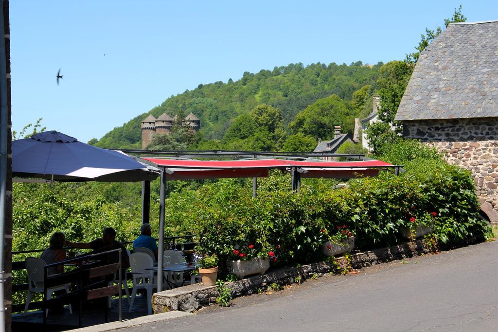 Auberge Hotel De Tournemire - Cantal Exteriör bild